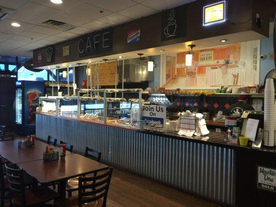 Izola's Country Cafe